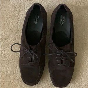 New Clark’s shoes/booties Brown size 9w
